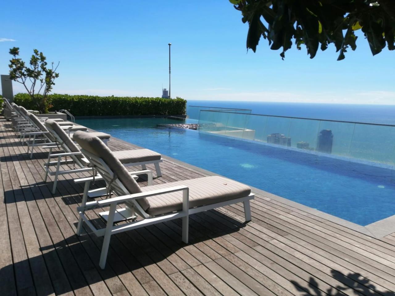 Altair Luxury Colombo By Miracle Apartment Exterior photo